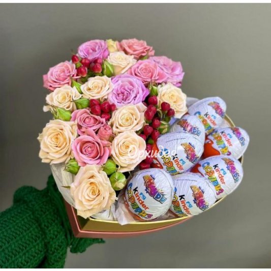 Цветочная композиция &laquo;Моей половинке&raquo;