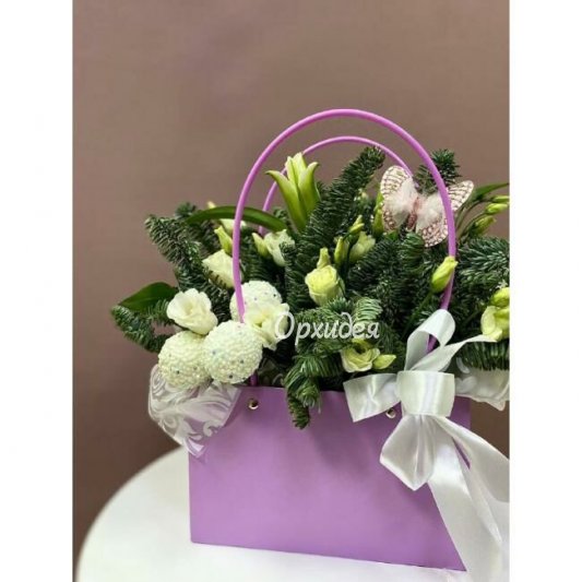 Цветочная композиция "Рождественская"