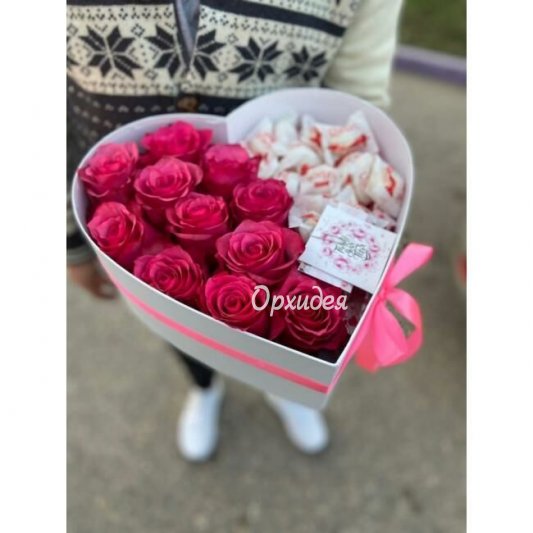 Цветочная композиция сердце &laquo;Для тебя&raquo;